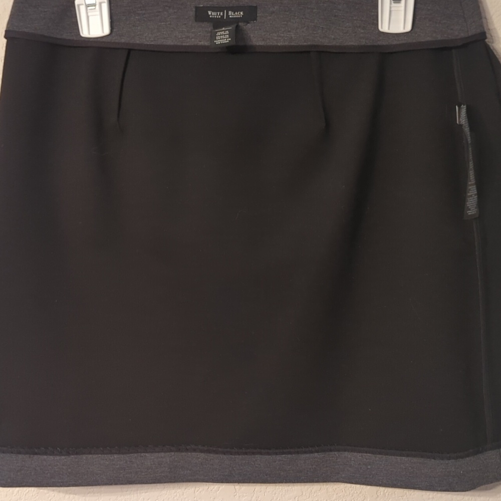 Mini skirts - Picture 8 of 8